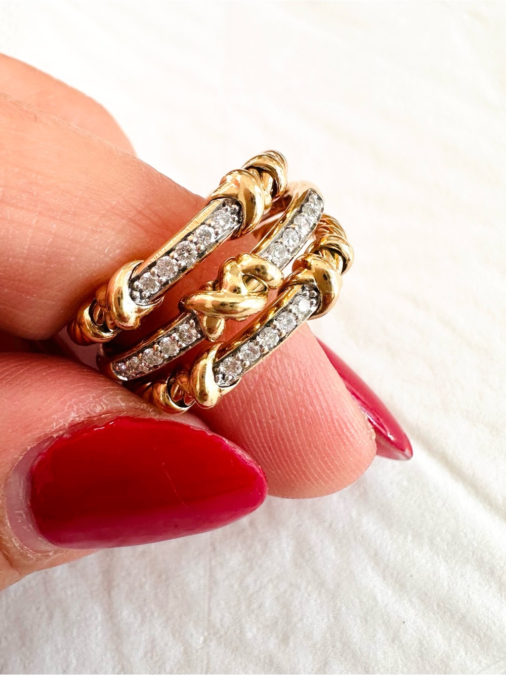 DAVID YURMAN
Petite Helena Three Row Ring in 18k Yellow Gold with Diamonds - Picture 7 of 8